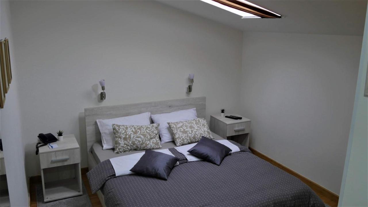 Tepic Garni Hotel Temerin ภายนอก รูปภาพ