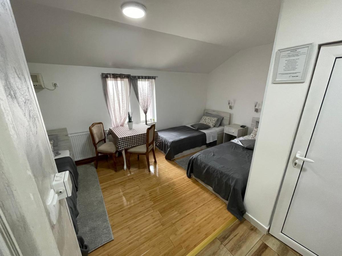 Tepic Garni Hotel Temerin ภายนอก รูปภาพ