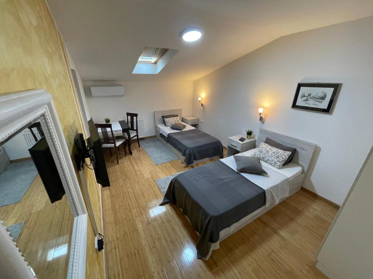 Tepic Garni Hotel Temerin ภายนอก รูปภาพ