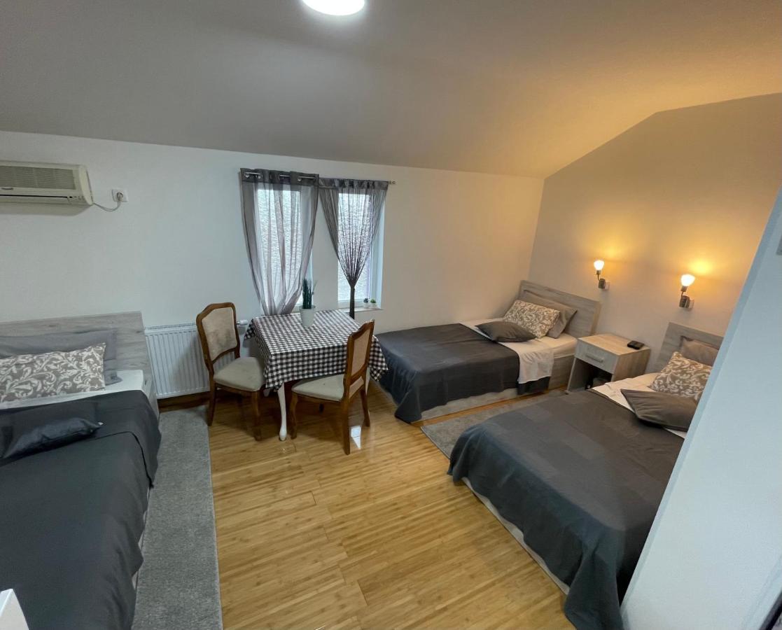 Tepic Garni Hotel Temerin ภายนอก รูปภาพ